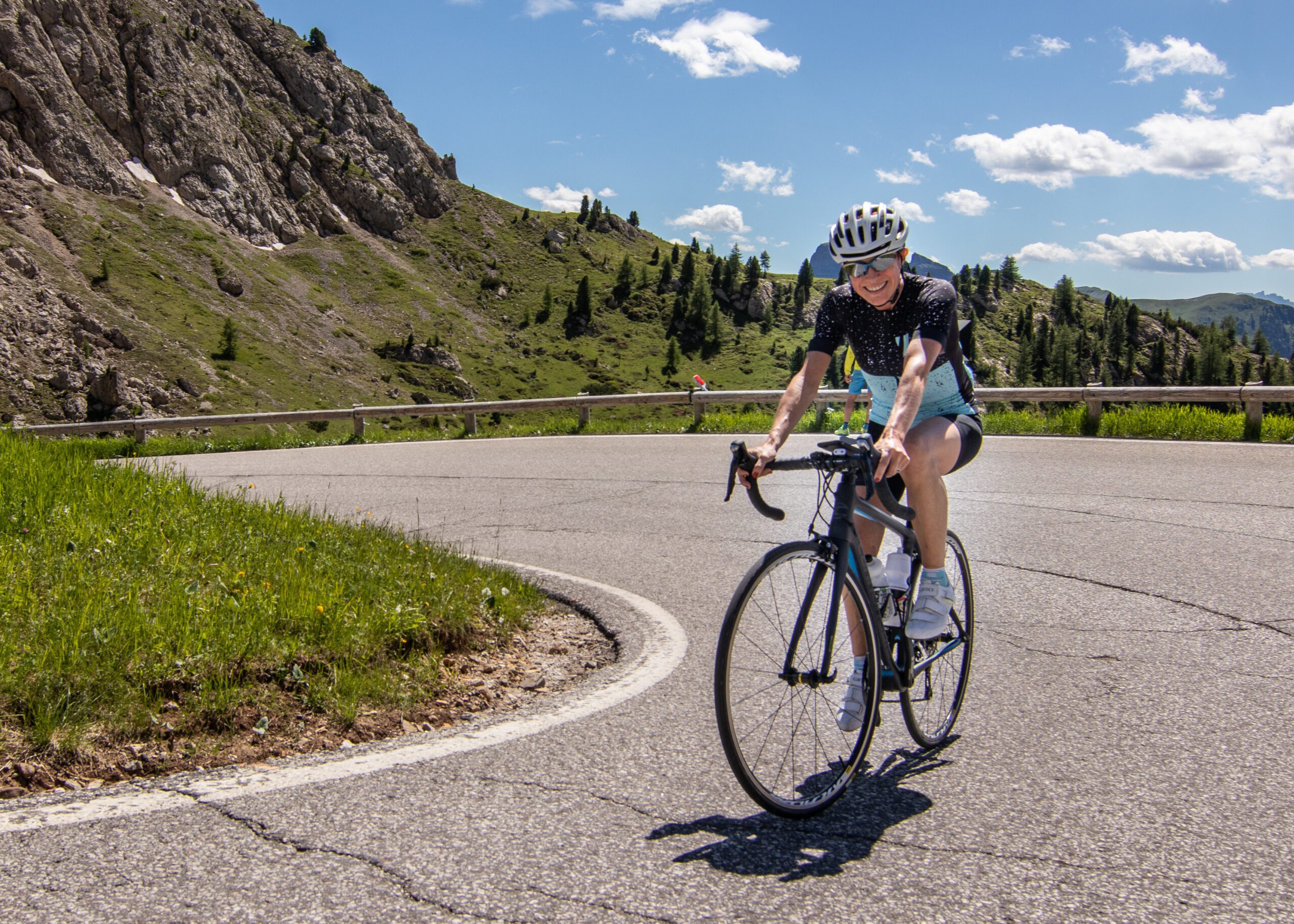 Self guided cheap cycling tours